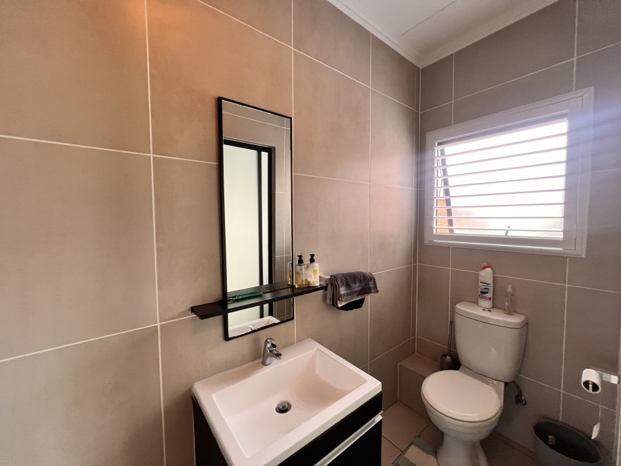 To Let 3 Bedroom Property for Rent in Kyalami Hills Gauteng