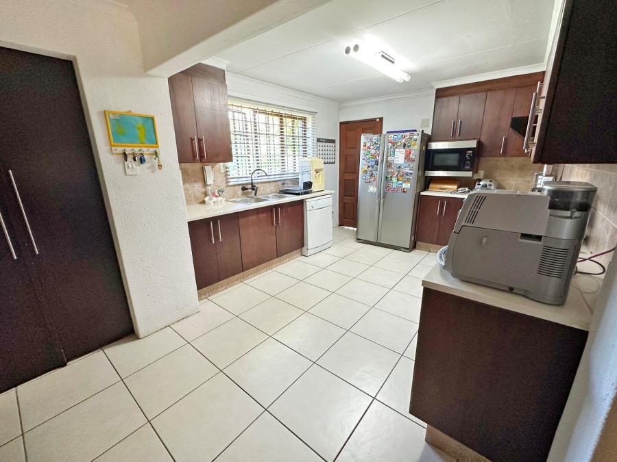4 Bedroom Property for Sale in Paulshof Gauteng