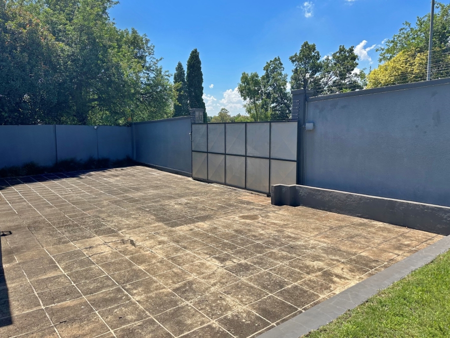 4 Bedroom Property for Sale in Paulshof Gauteng