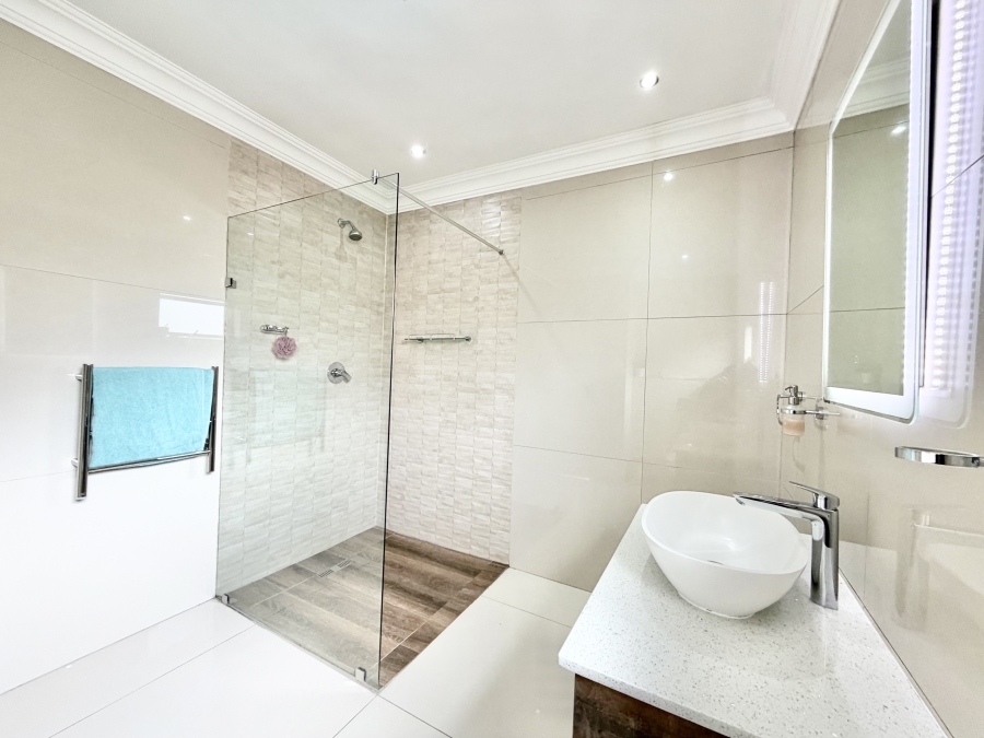 4 Bedroom Property for Sale in Blue Valley Golf Estate Gauteng