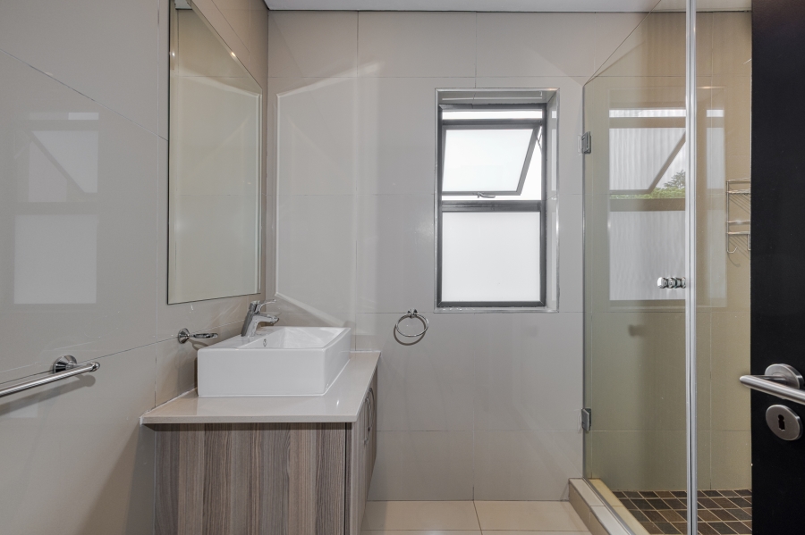 2 Bedroom Property for Sale in Saxonwold Gauteng