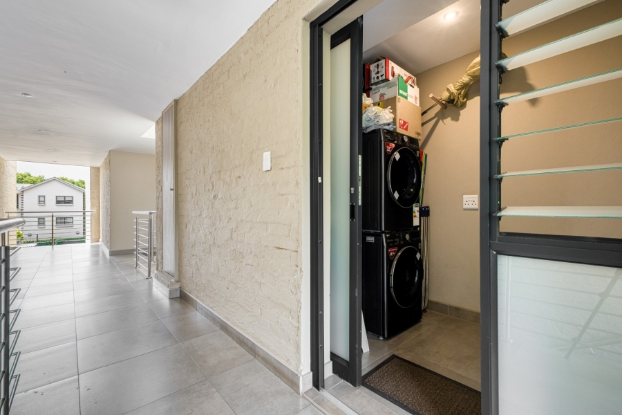 2 Bedroom Property for Sale in Saxonwold Gauteng