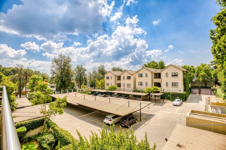 2 Bedroom Property for Sale in Saxonwold Gauteng