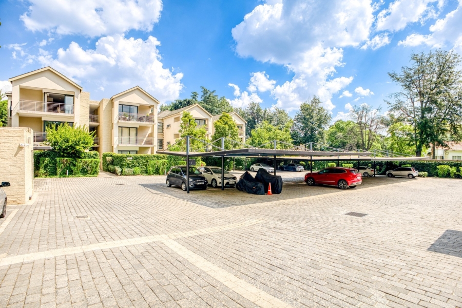 2 Bedroom Property for Sale in Saxonwold Gauteng