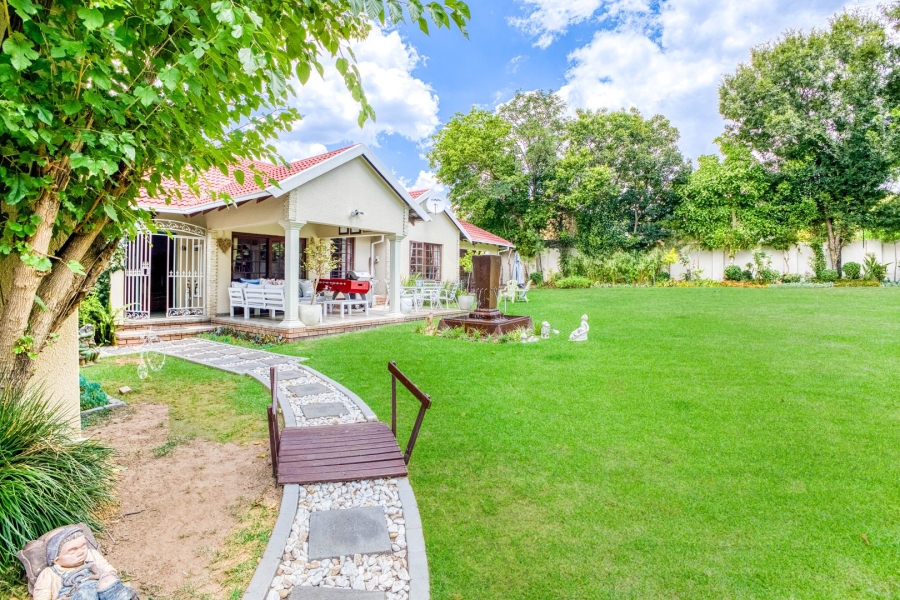 3 Bedroom Property for Sale in Lonehill Gauteng