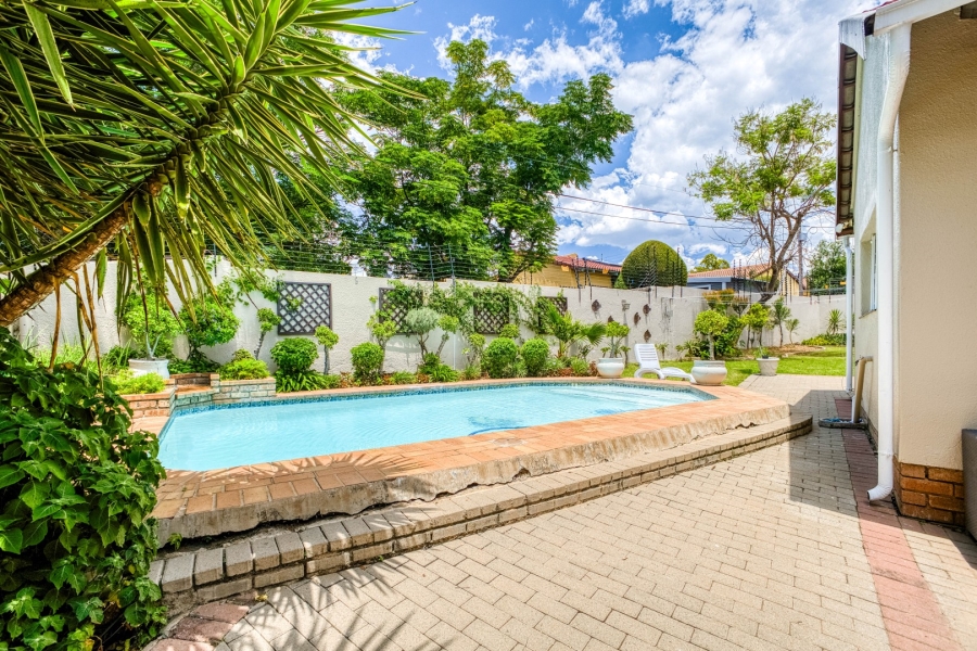 3 Bedroom Property for Sale in Lonehill Gauteng