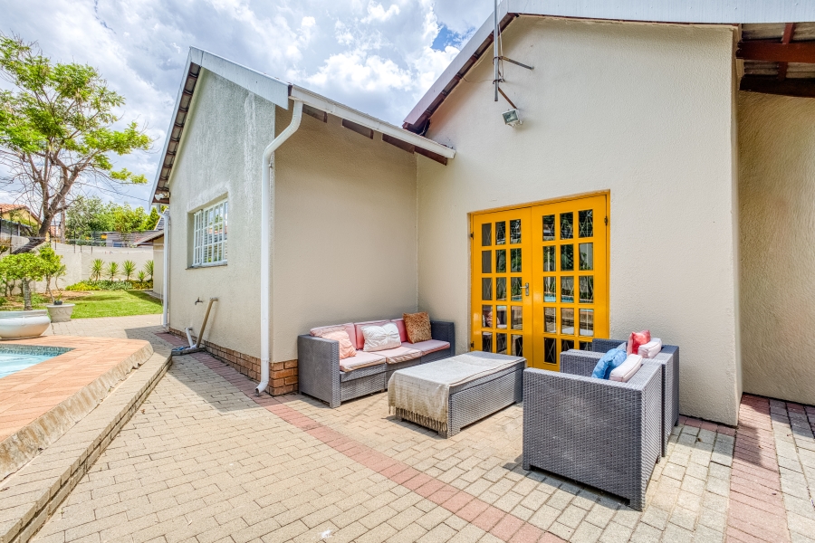 3 Bedroom Property for Sale in Lonehill Gauteng