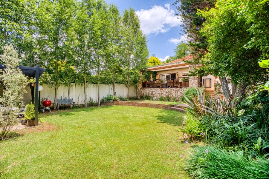 5 Bedroom Property for Sale in Linden Gauteng