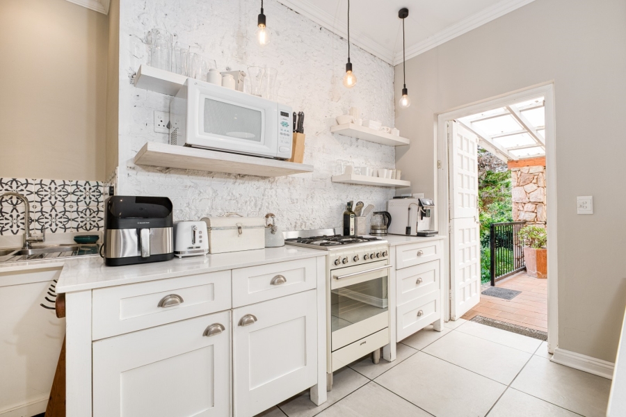 5 Bedroom Property for Sale in Linden Gauteng