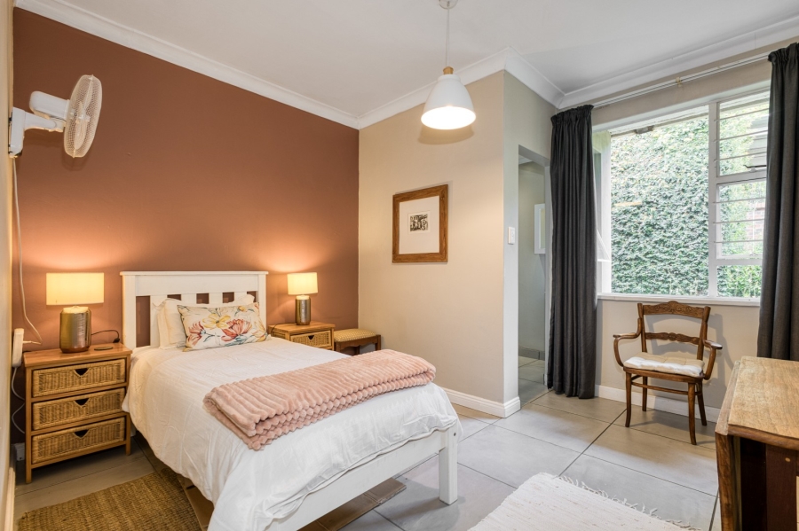 5 Bedroom Property for Sale in Linden Gauteng