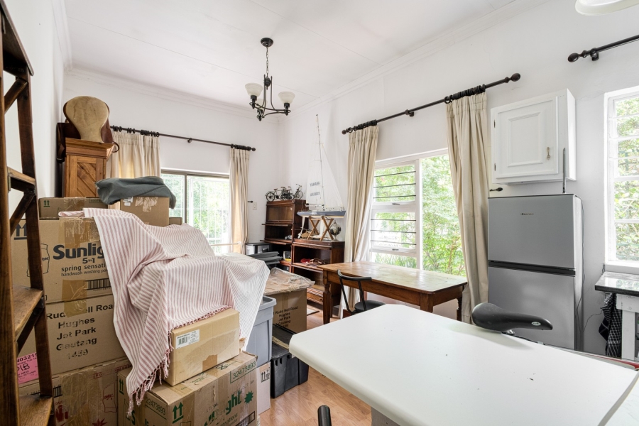 5 Bedroom Property for Sale in Linden Gauteng