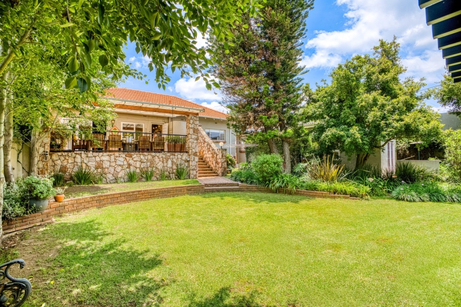 5 Bedroom Property for Sale in Linden Gauteng