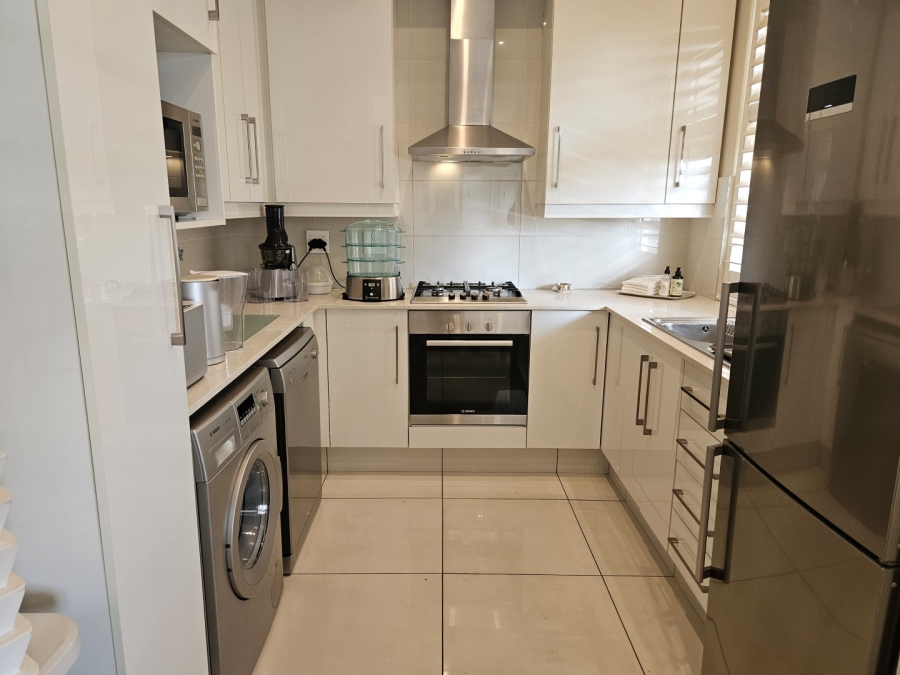 To Let 1 Bedroom Property for Rent in Dunkeld Gauteng