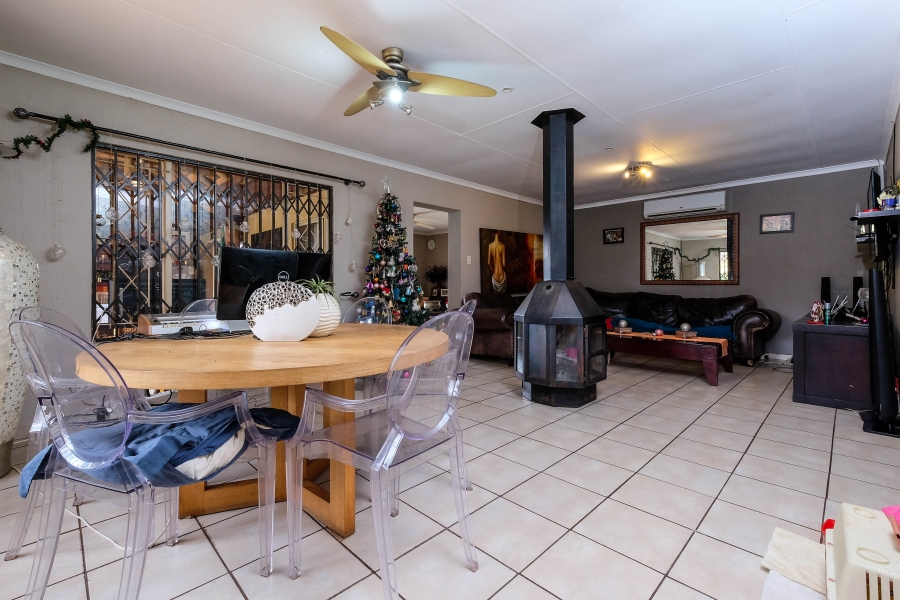 4 Bedroom Property for Sale in Rangeview Gauteng