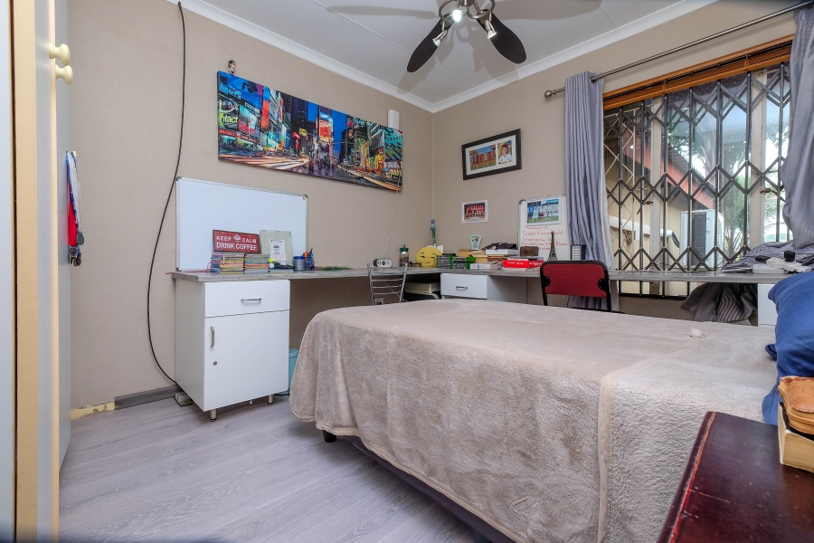 4 Bedroom Property for Sale in Rangeview Gauteng