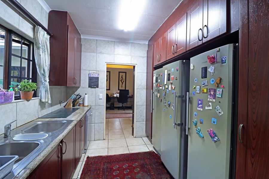 4 Bedroom Property for Sale in Klevehill Park Gauteng