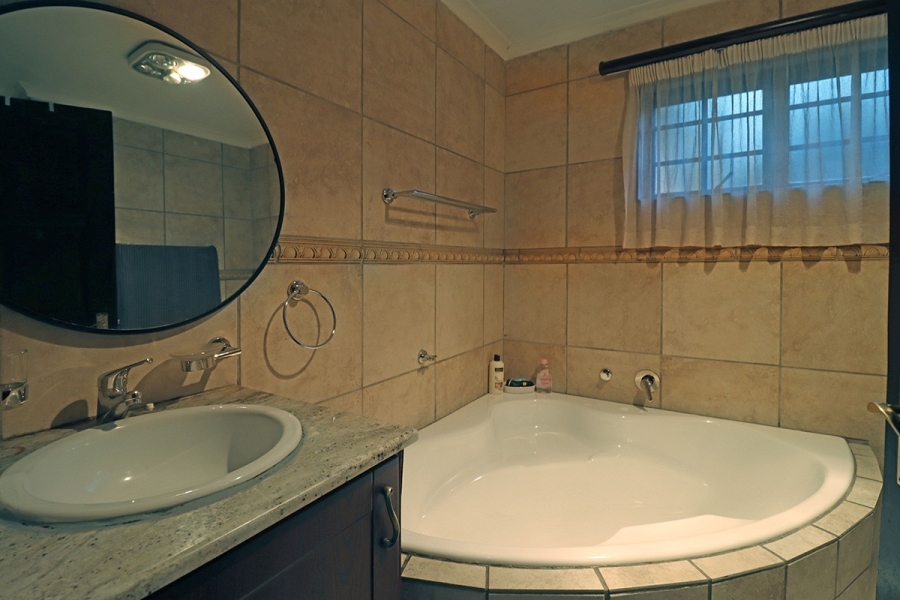 4 Bedroom Property for Sale in Klevehill Park Gauteng