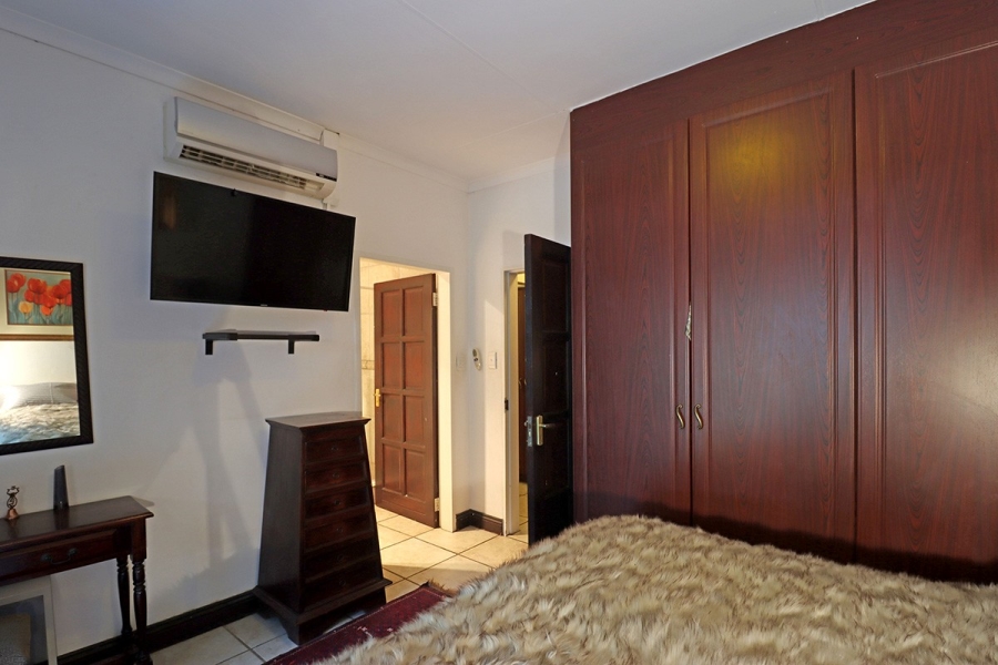 4 Bedroom Property for Sale in Klevehill Park Gauteng