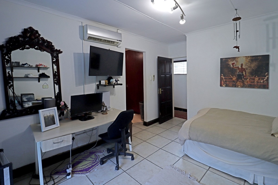 4 Bedroom Property for Sale in Klevehill Park Gauteng