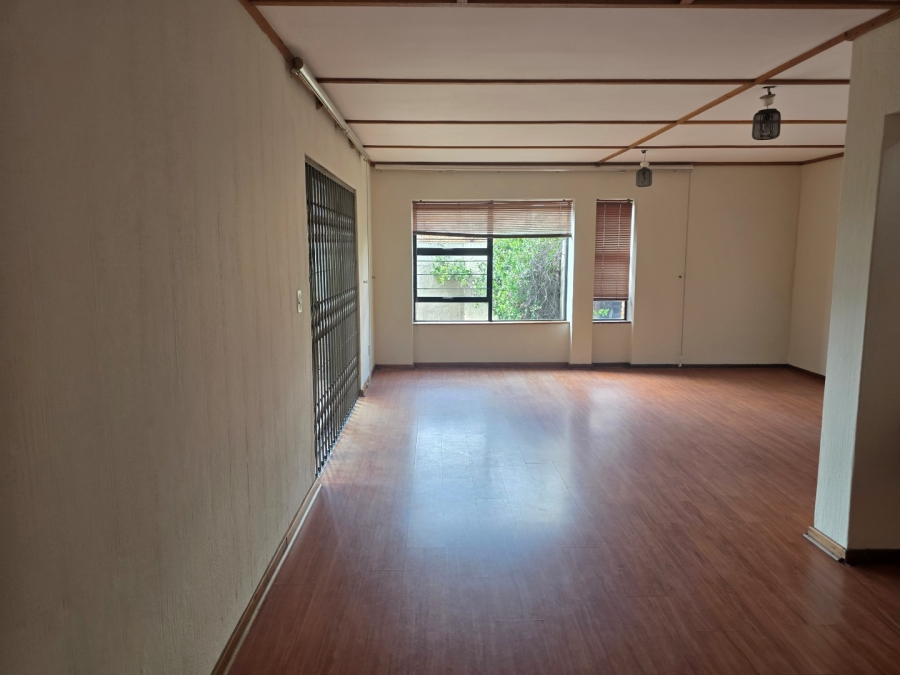 2 Bedroom Property for Sale in Bryanston Gauteng