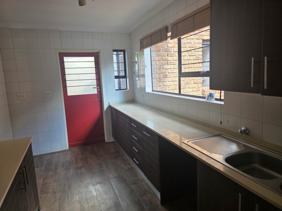 2 Bedroom Property for Sale in Bryanston Gauteng