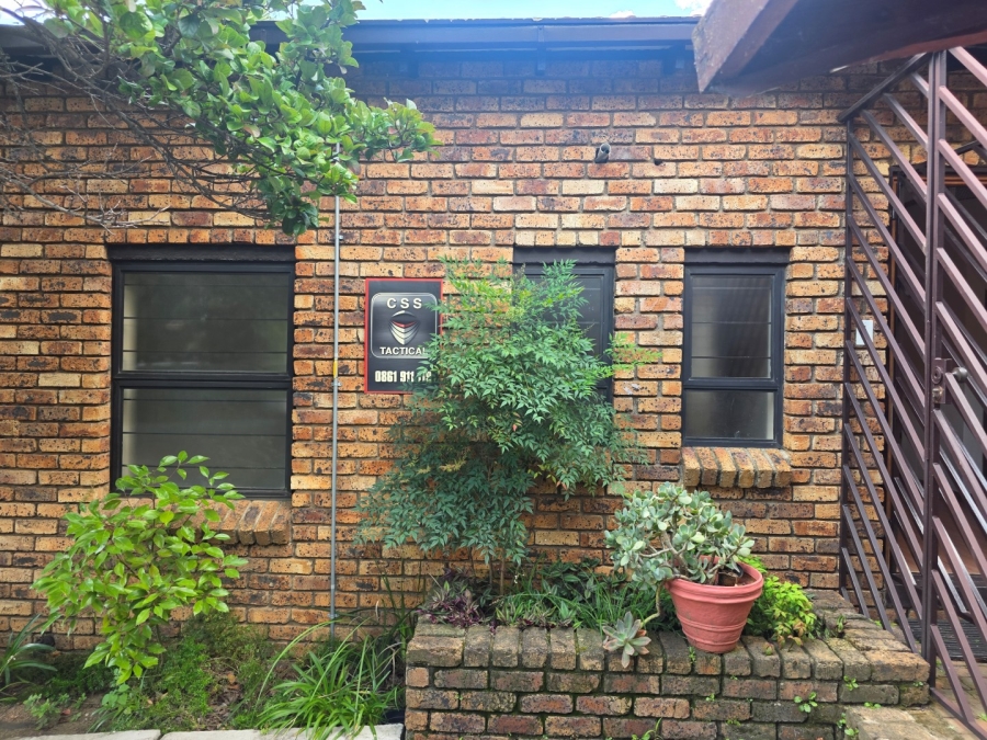 2 Bedroom Property for Sale in Bryanston Gauteng