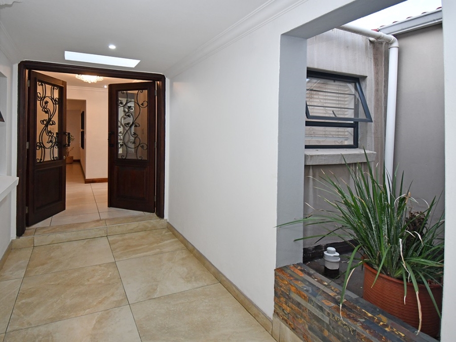 To Let 4 Bedroom Property for Rent in Bryanston Gauteng