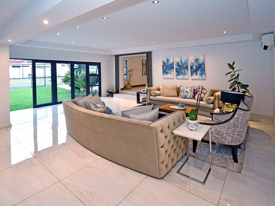 To Let 4 Bedroom Property for Rent in Bryanston Gauteng