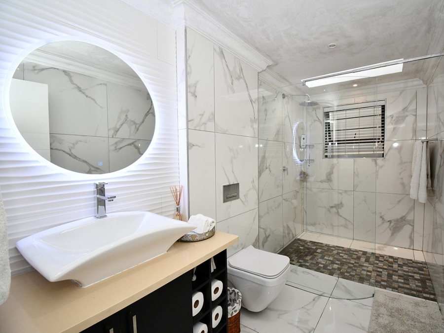 To Let 4 Bedroom Property for Rent in Bryanston Gauteng