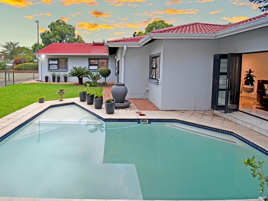 To Let 4 Bedroom Property for Rent in Bryanston Gauteng