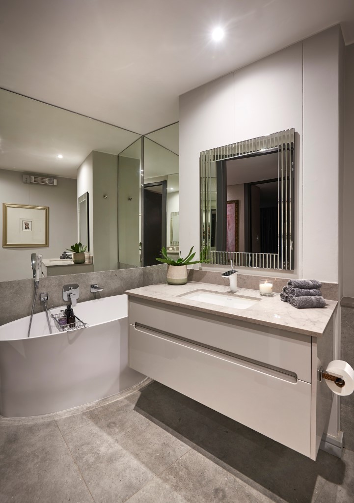 To Let 3 Bedroom Property for Rent in Benmore Gardens Gauteng