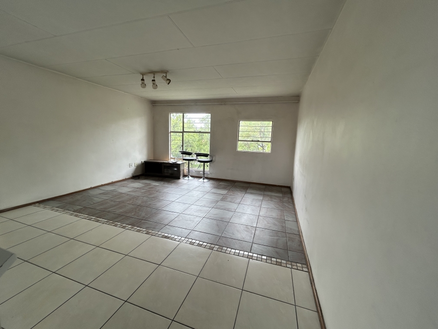 2 Bedroom Property for Sale in Vorna Valley Gauteng