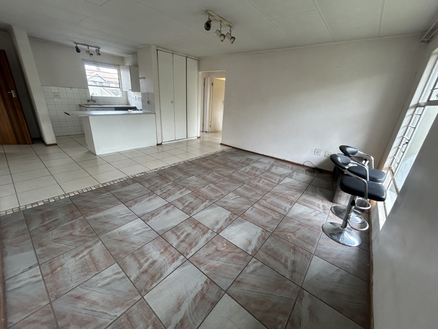 2 Bedroom Property for Sale in Vorna Valley Gauteng