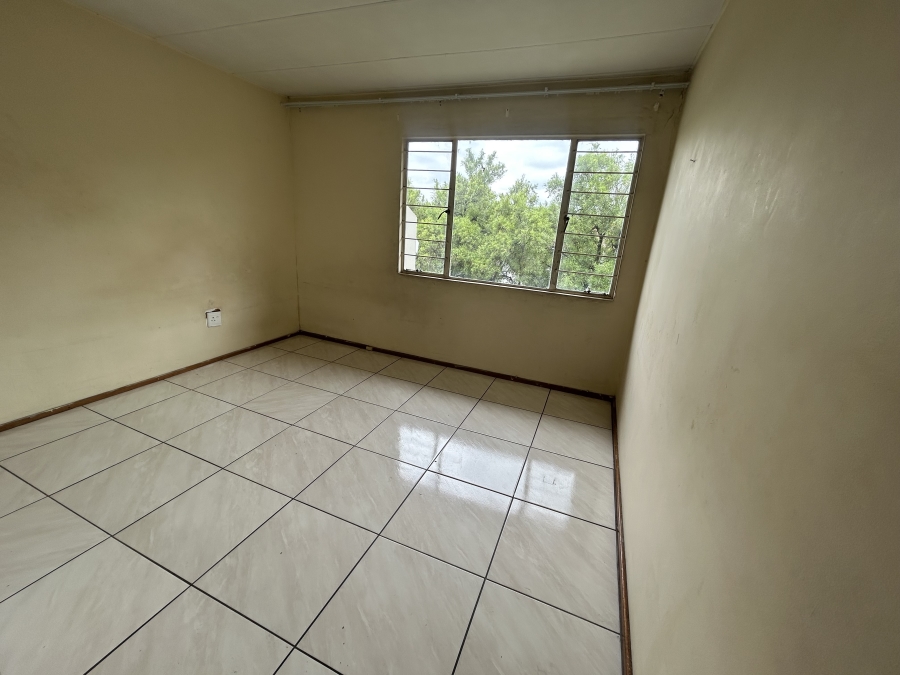 2 Bedroom Property for Sale in Vorna Valley Gauteng