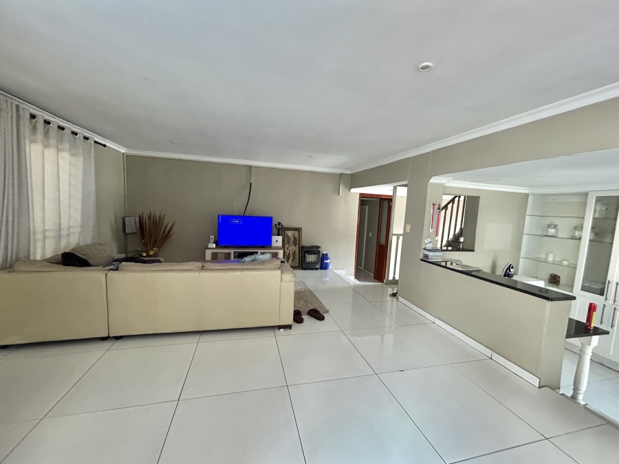 4 Bedroom Property for Sale in Vorna Valley Gauteng