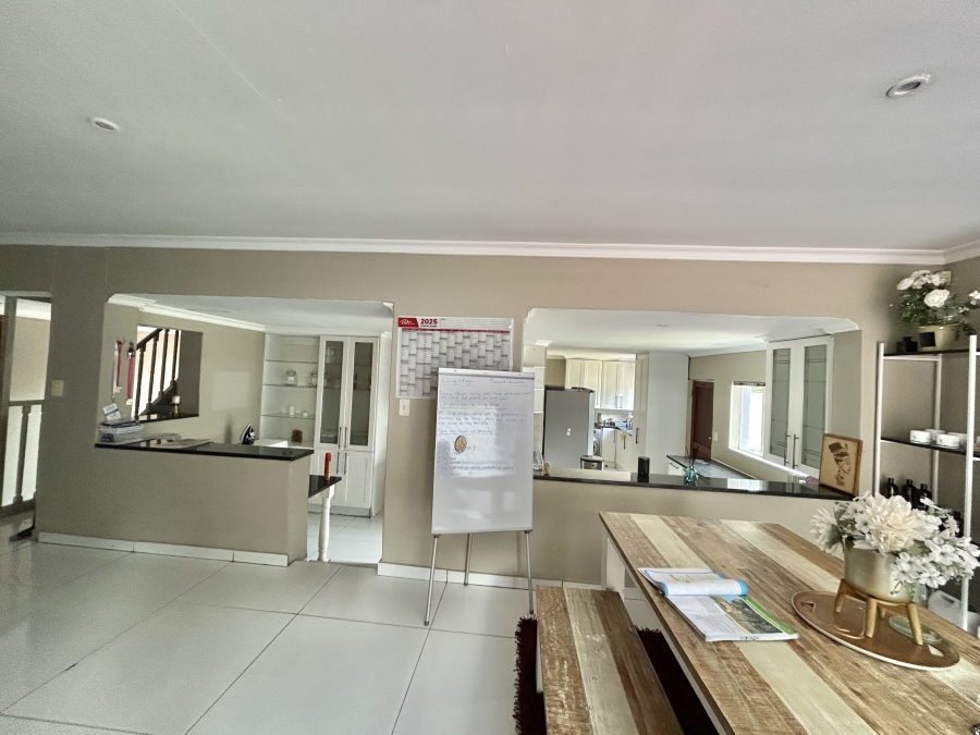 4 Bedroom Property for Sale in Vorna Valley Gauteng