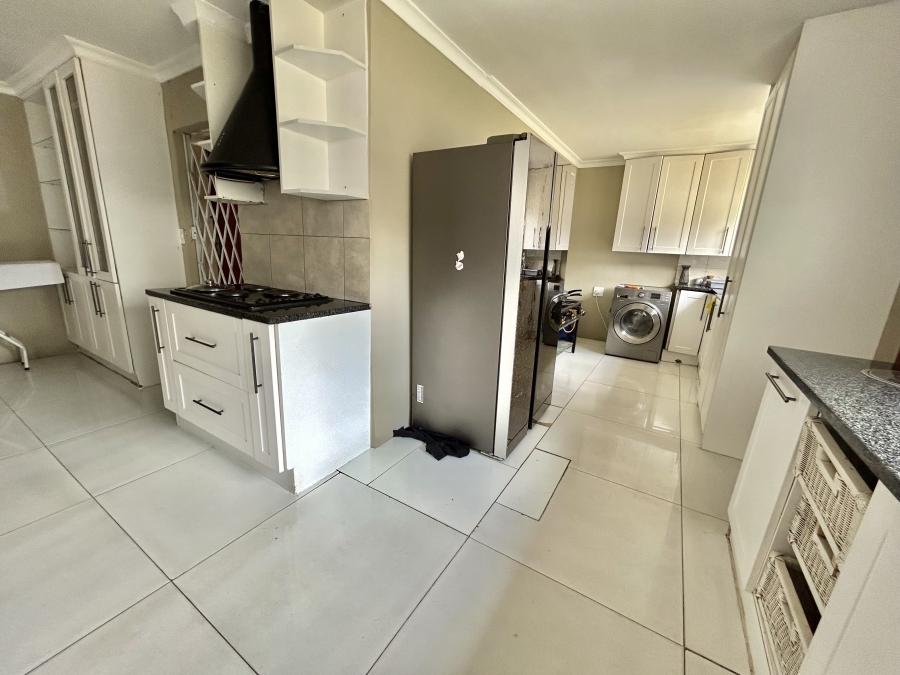 4 Bedroom Property for Sale in Vorna Valley Gauteng