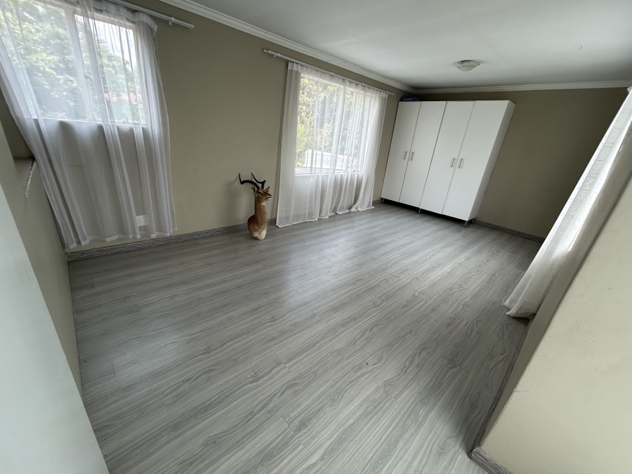 4 Bedroom Property for Sale in Vorna Valley Gauteng