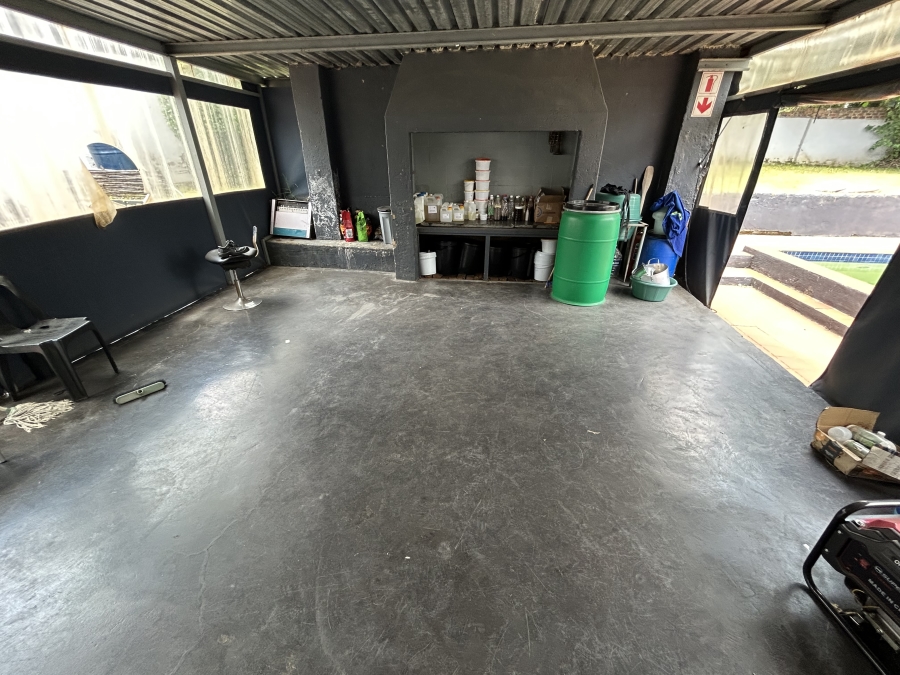 4 Bedroom Property for Sale in Vorna Valley Gauteng