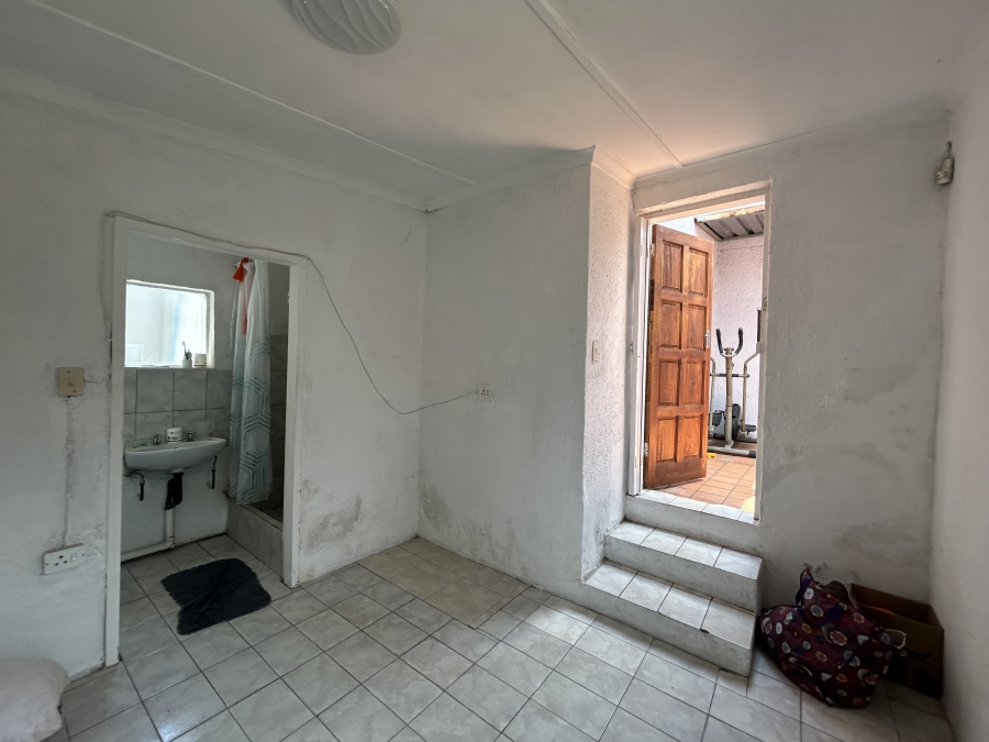 4 Bedroom Property for Sale in Vorna Valley Gauteng