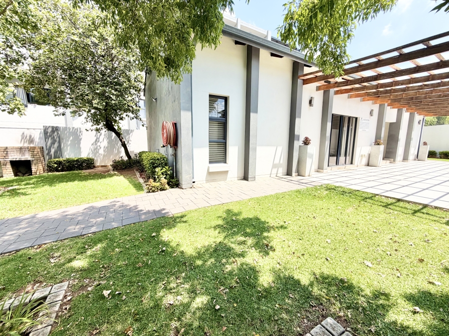 2 Bedroom Property for Sale in Halfway Gardens Gauteng