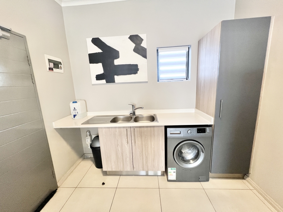 2 Bedroom Property for Sale in Halfway Gardens Gauteng