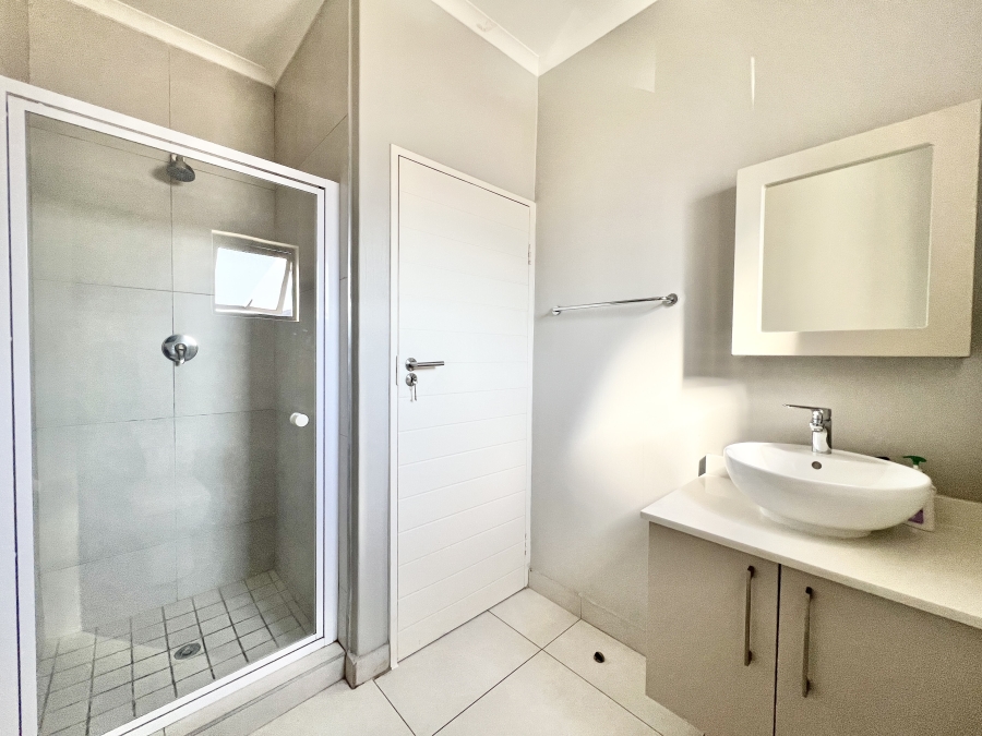 2 Bedroom Property for Sale in Halfway Gardens Gauteng