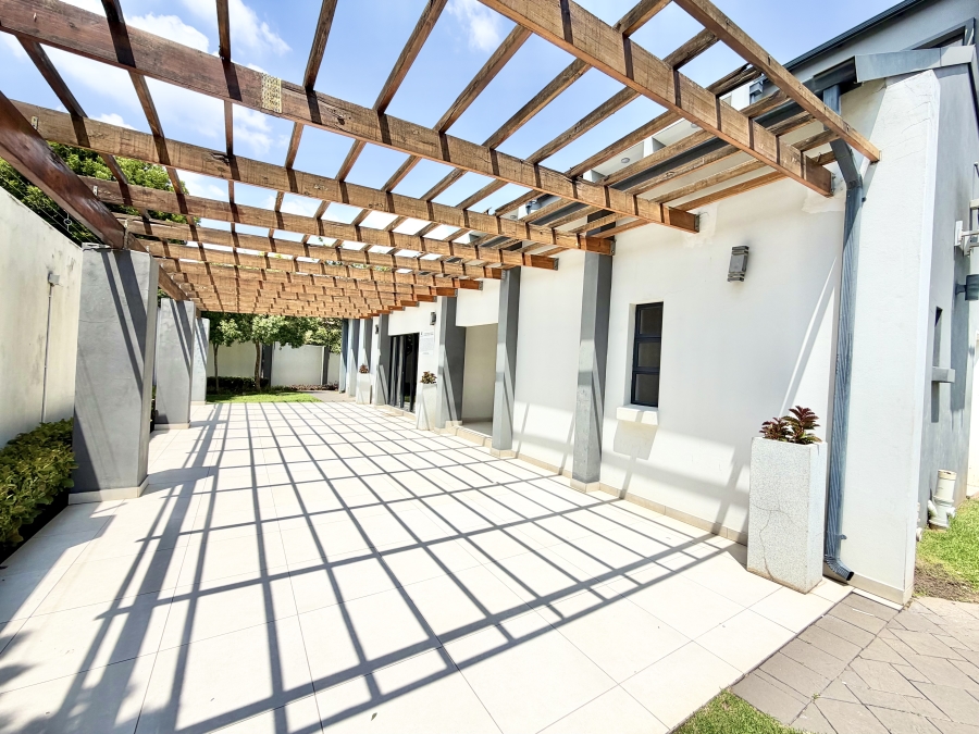 2 Bedroom Property for Sale in Halfway Gardens Gauteng