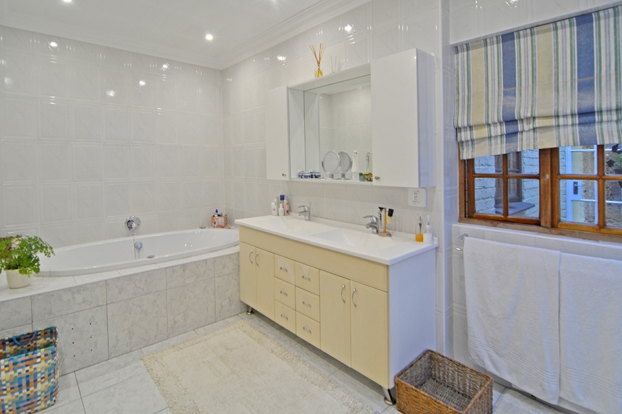 4 Bedroom Property for Sale in Bryanston Gauteng