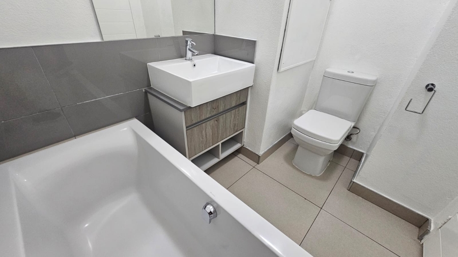 To Let 2 Bedroom Property for Rent in Morningside Gauteng