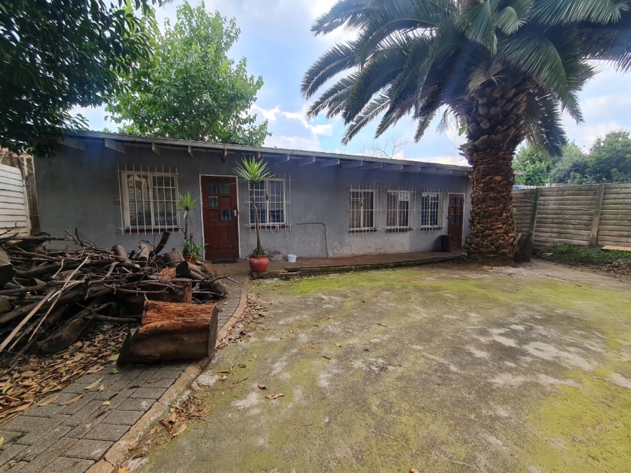 5 Bedroom Property for Sale in Bellevue East Gauteng
