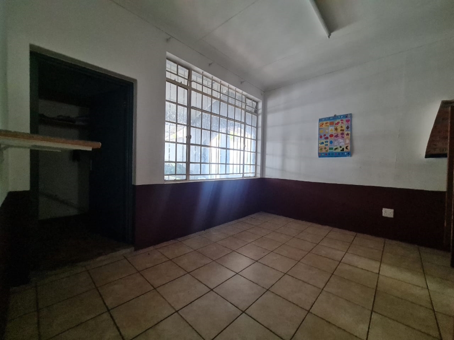 5 Bedroom Property for Sale in Bellevue East Gauteng