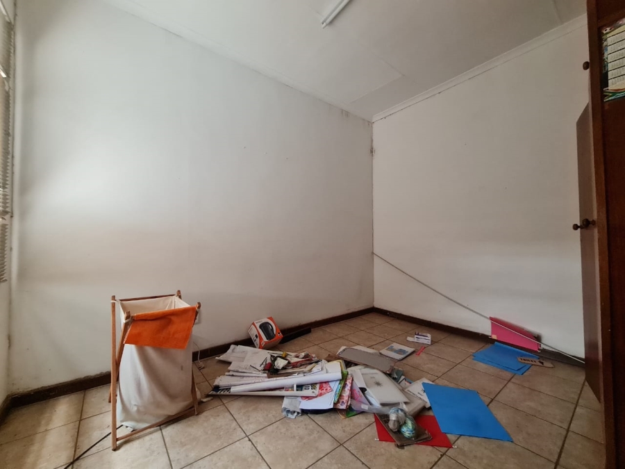 5 Bedroom Property for Sale in Bellevue East Gauteng