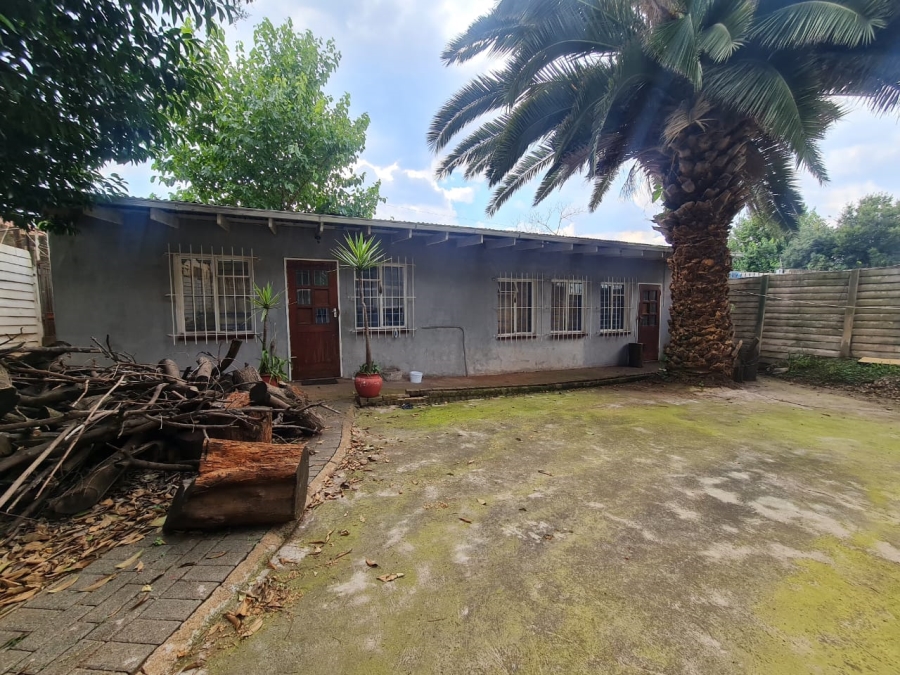 5 Bedroom Property for Sale in Bellevue East Gauteng